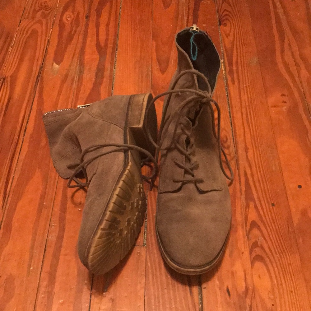 Steve Madden Grey Boots
